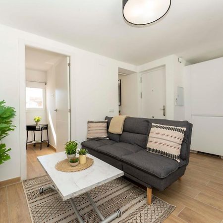 Apartamento 2 Dormitorios Cerca De La Playa En Casco Historico Estepona Luaran gambar