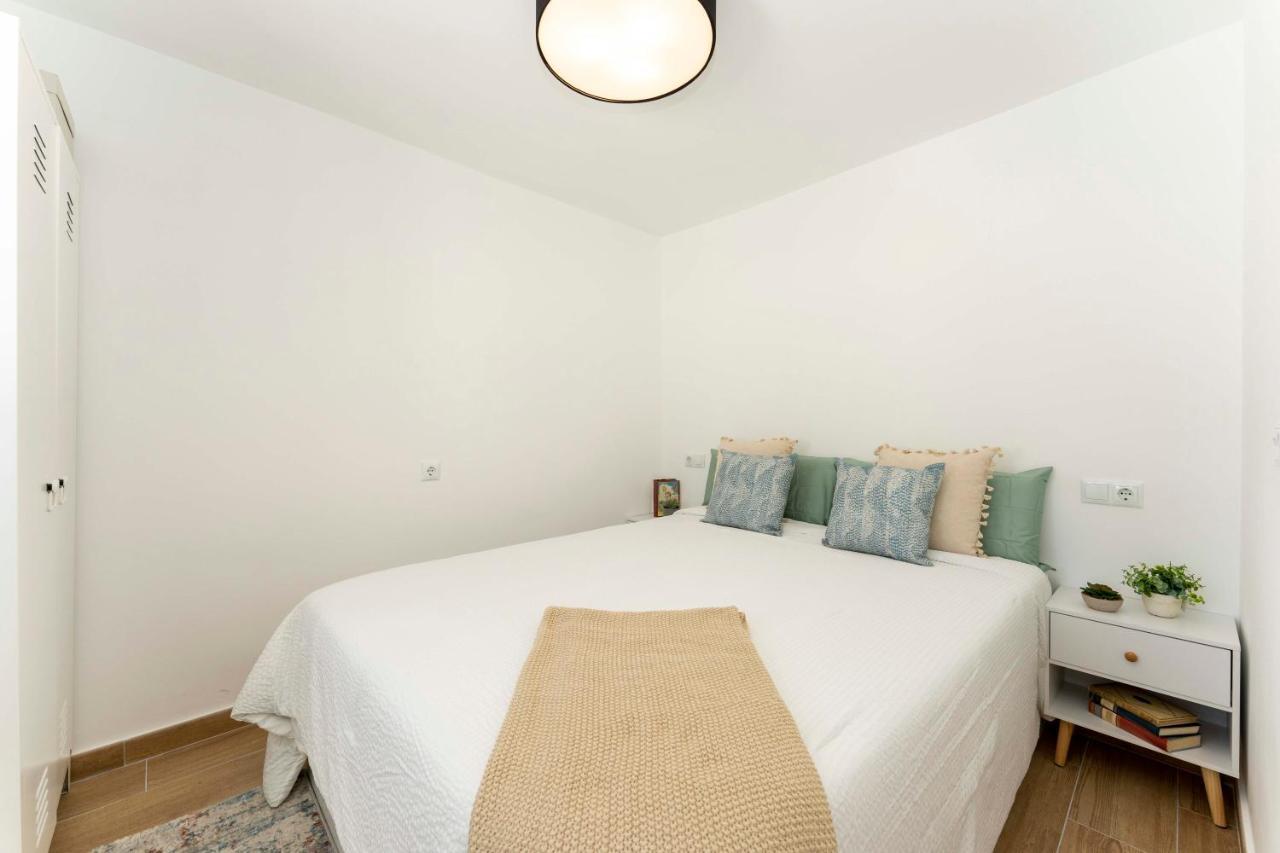 Apartamento 2 Dormitorios Cerca De La Playa En Casco Historico Estepona Luaran gambar