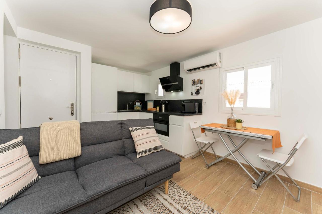 Apartamento 2 Dormitorios Cerca De La Playa En Casco Historico Estepona Luaran gambar