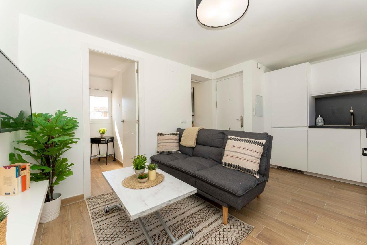 Apartamento 2 Dormitorios Cerca De La Playa En Casco Historico Estepona Luaran gambar