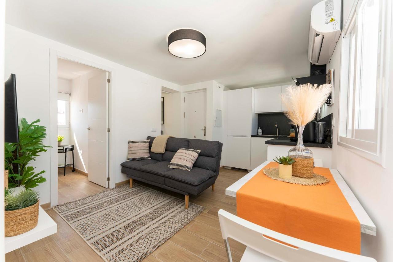 Apartamento 2 Dormitorios Cerca De La Playa En Casco Historico Estepona Luaran gambar