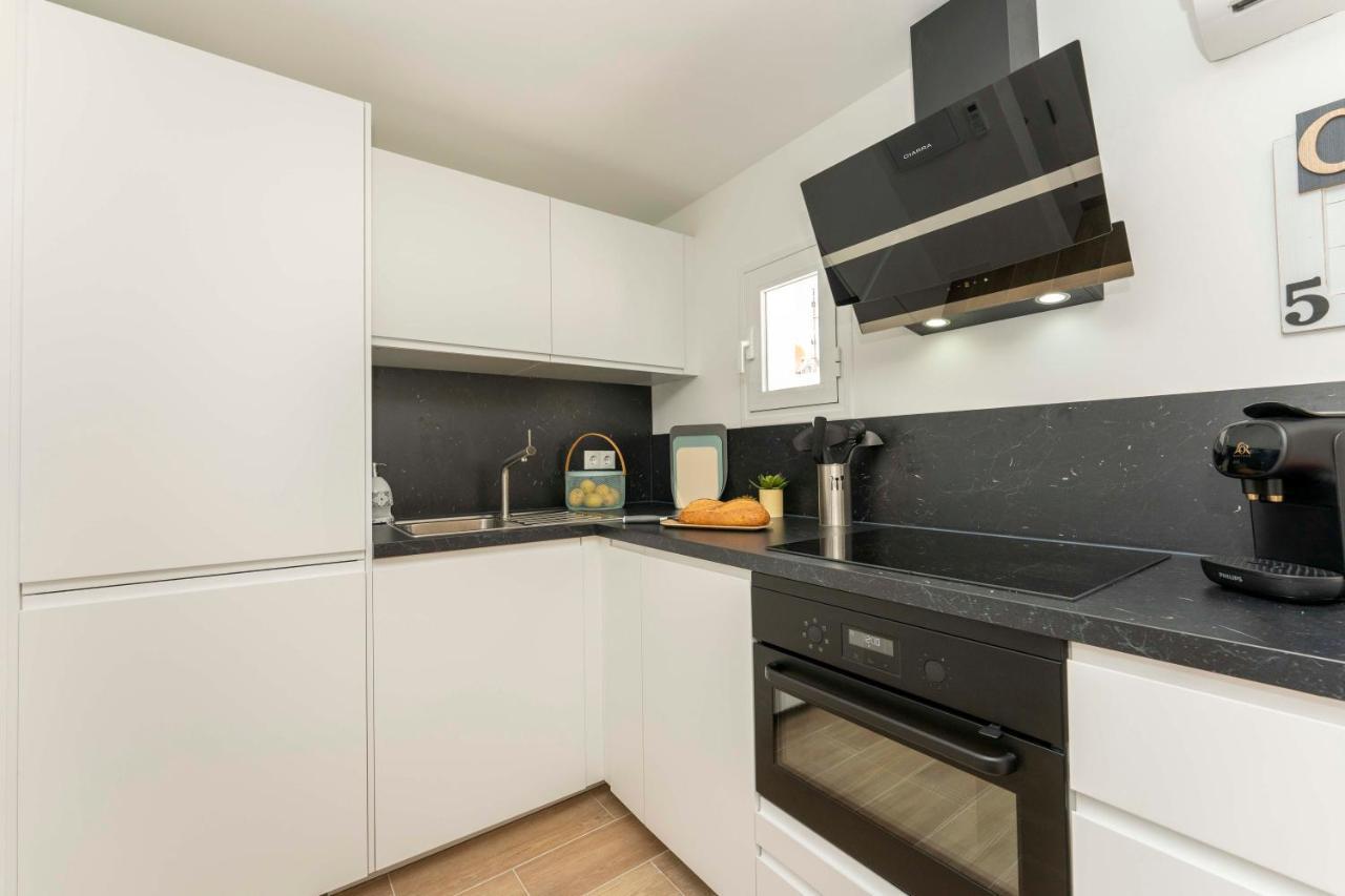 Apartamento 2 Dormitorios Cerca De La Playa En Casco Historico Estepona Luaran gambar